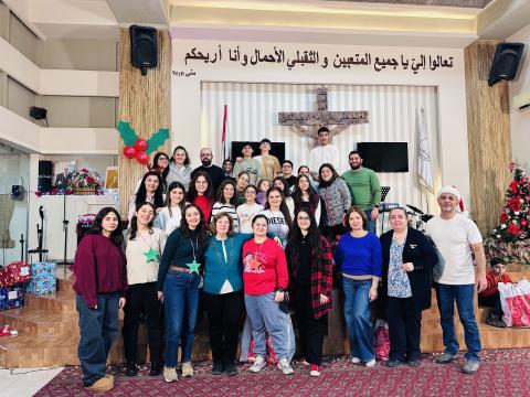 Ուրախութեամբ Պարուրուած. Մանուկներու Սուրբ Ծննդեան Տօնակատարութիւն